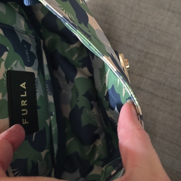 NWOT - Furla Metropolis Shoulder Bag Mini Crossbody Round Flower Camouflage - Picture 11 of 11